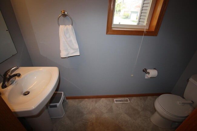 Building Photo - 801 Carina Ln