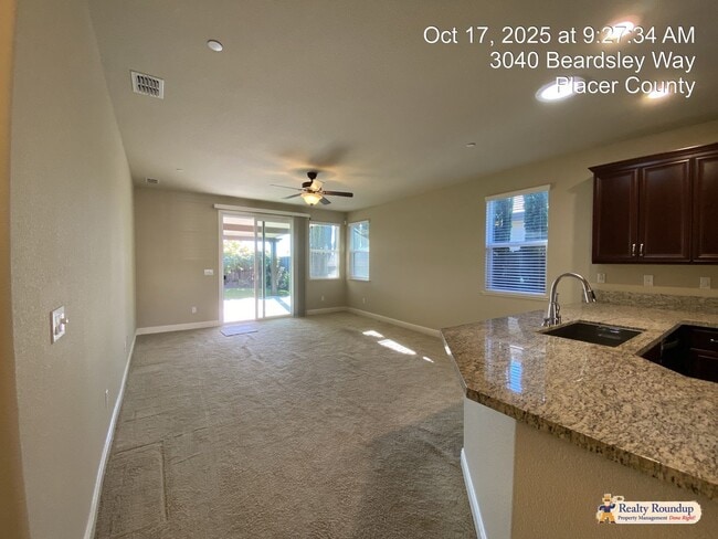 Building Photo - Pristinely Maintained Roseville Home with ...