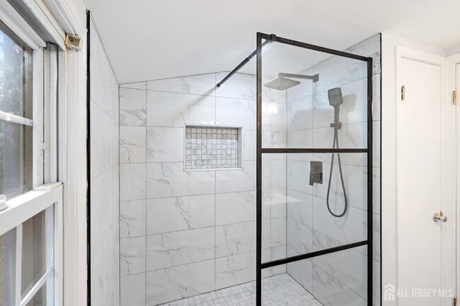 Building Photo - 174 Alcoa Ave