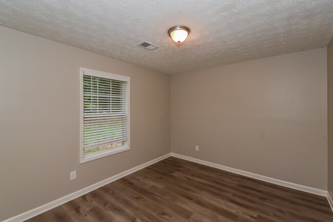 Building Photo - 2429 Chauncey Ln