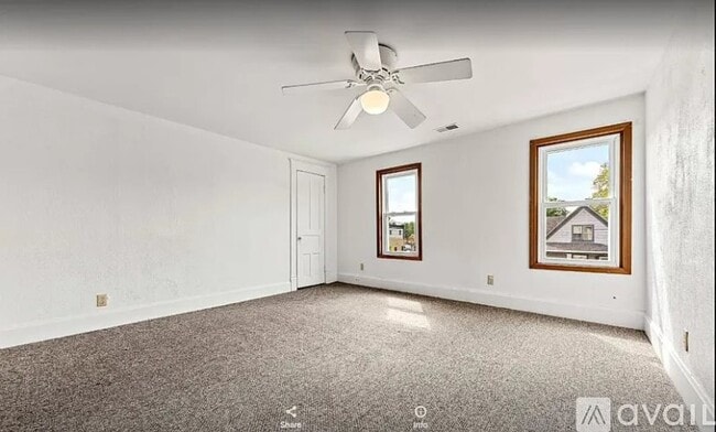 Building Photo - 115 W Barker Ave