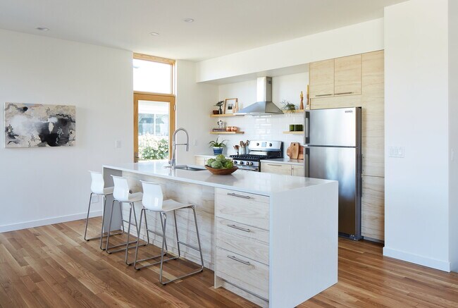 Building Photo - 1014 SE 42nd Ave