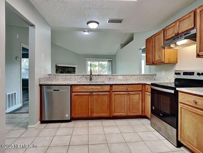 Building Photo - 7783 Allspice Cir E