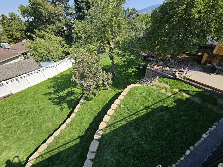 Building Photo - 931 Green Oaks Dr
