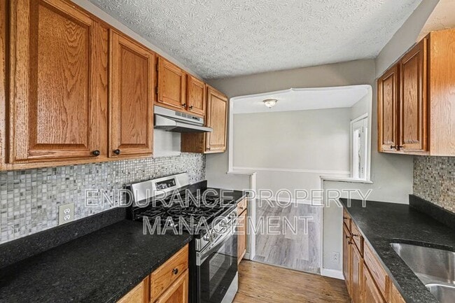 Building Photo - 2710 Hazel Ave