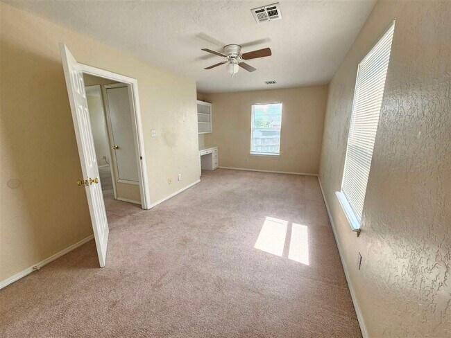 Building Photo - 404 SW 80th St