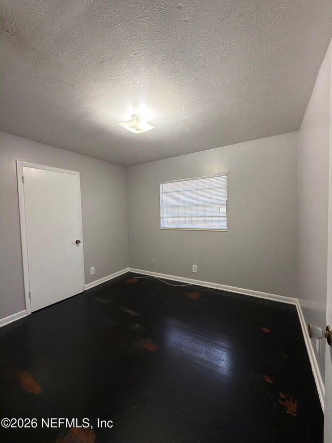 Building Photo - 3962 Winton Dr