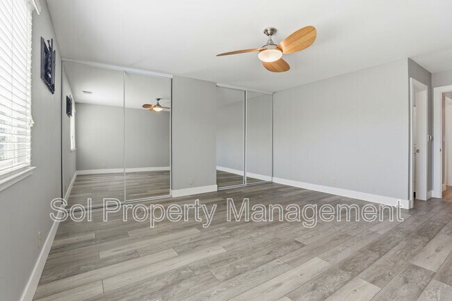 Building Photo - 15120 Venetian Way