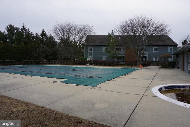 Building Photo - 8612 Tamarron Dr