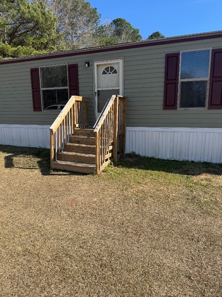 Building Photo - 50 Old Train Rd