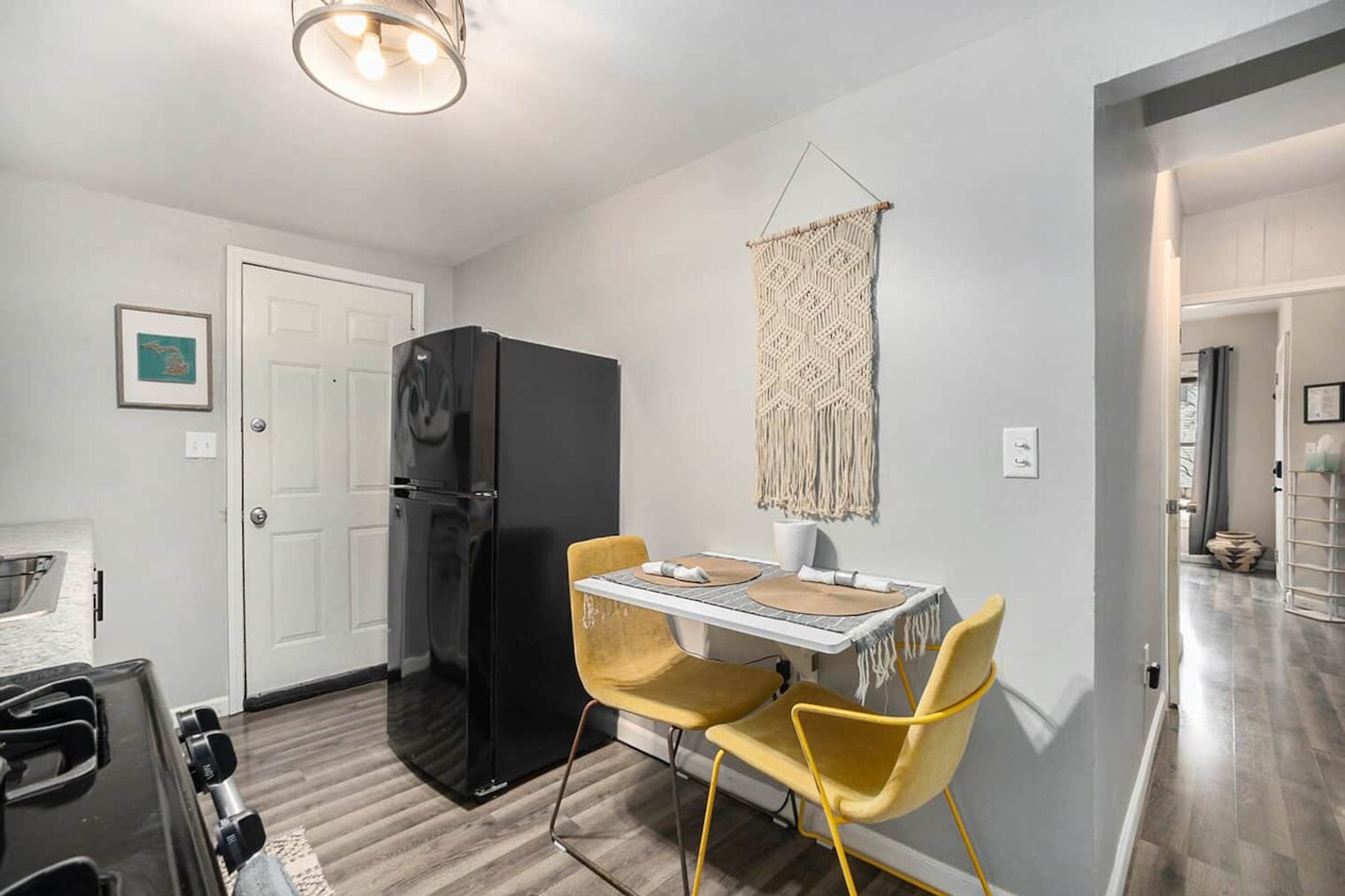 Building Photo - 415 6th St NW