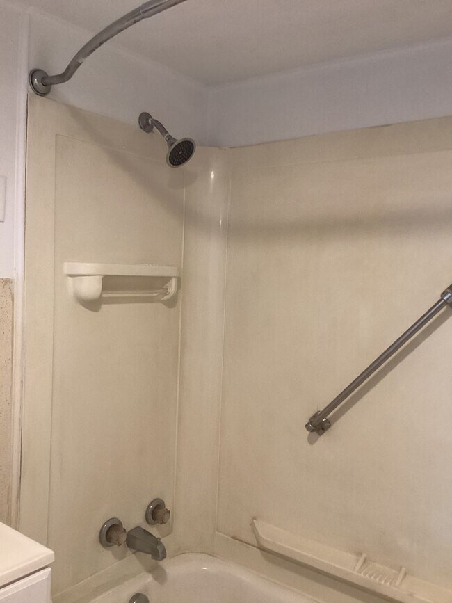 Building Photo - 15371 Church St