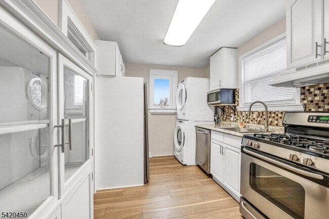 Building Photo - 36 Cortlandt Pl