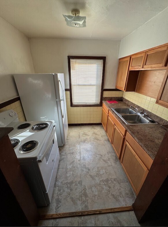 Nice and clean appliances - 3126 Bracken Woods Ln