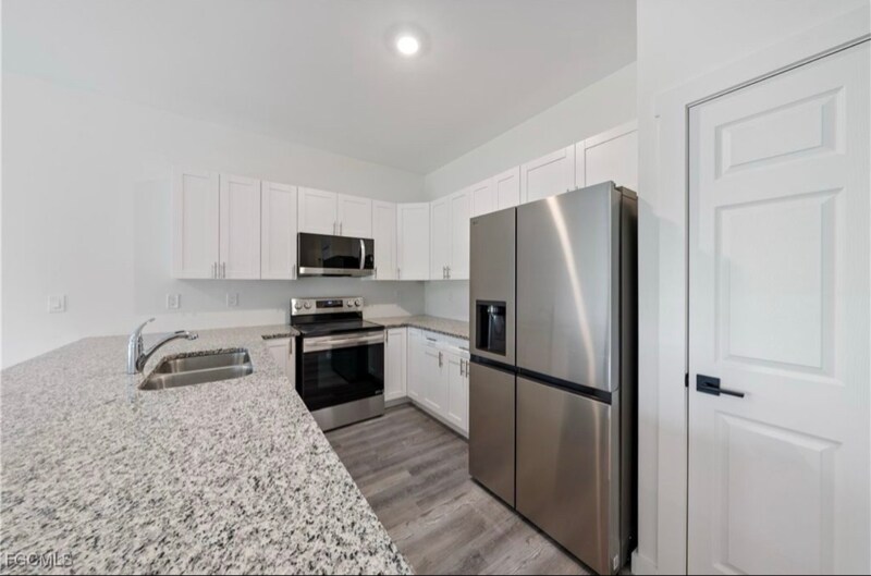 Building Photo - 1027 Meadow Rd