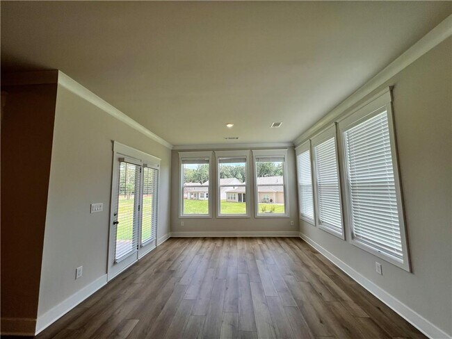 Building Photo - 905 Winding Rose Dr