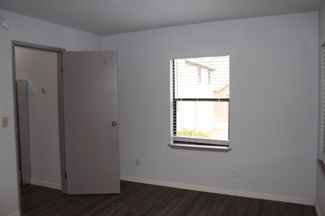 Building Photo - 1303 I St