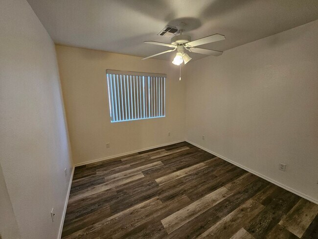 Building Photo - Fort Mohave!! 3 bedroom 2 bathroom in Fairway Estates.