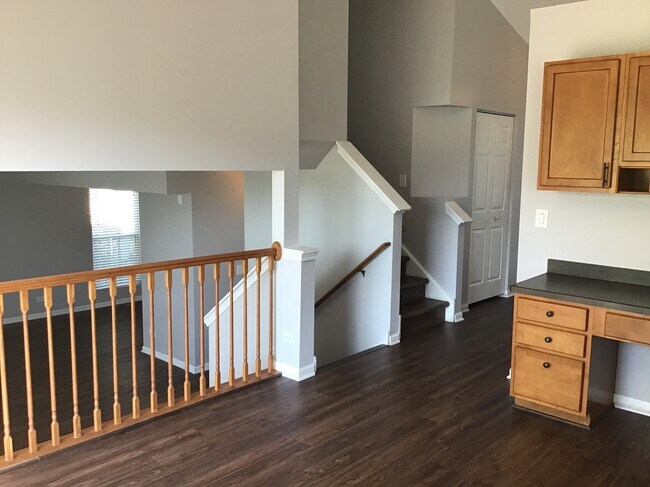 Building Photo - 1559 Parkside Dr