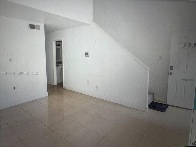 Building Photo - 3984 Crayrich Cir