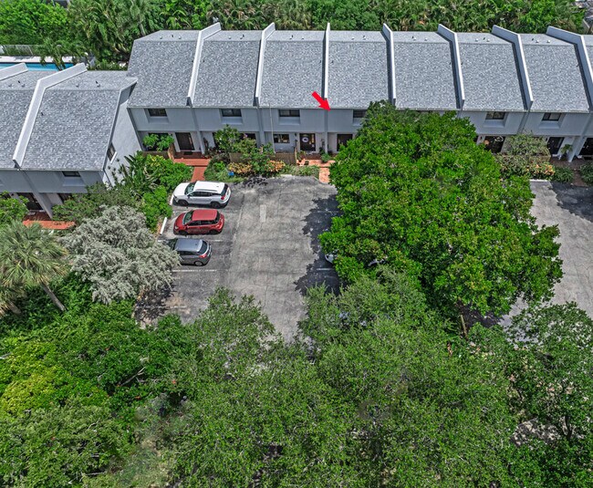 Building Photo - 2108 NE 44th St