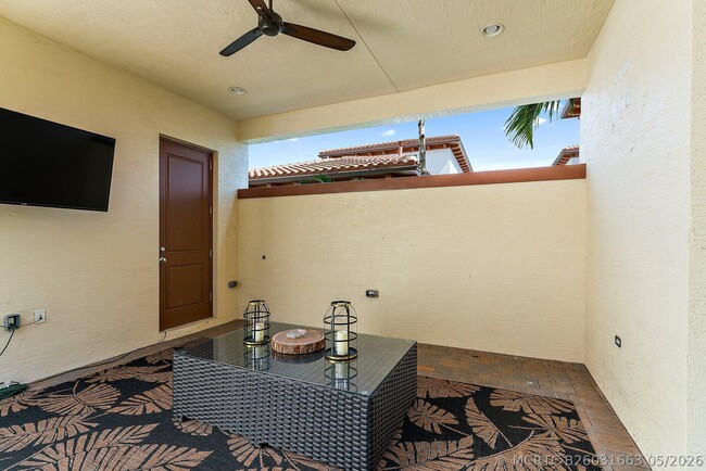 Building Photo - 1077 Faulkner Ter