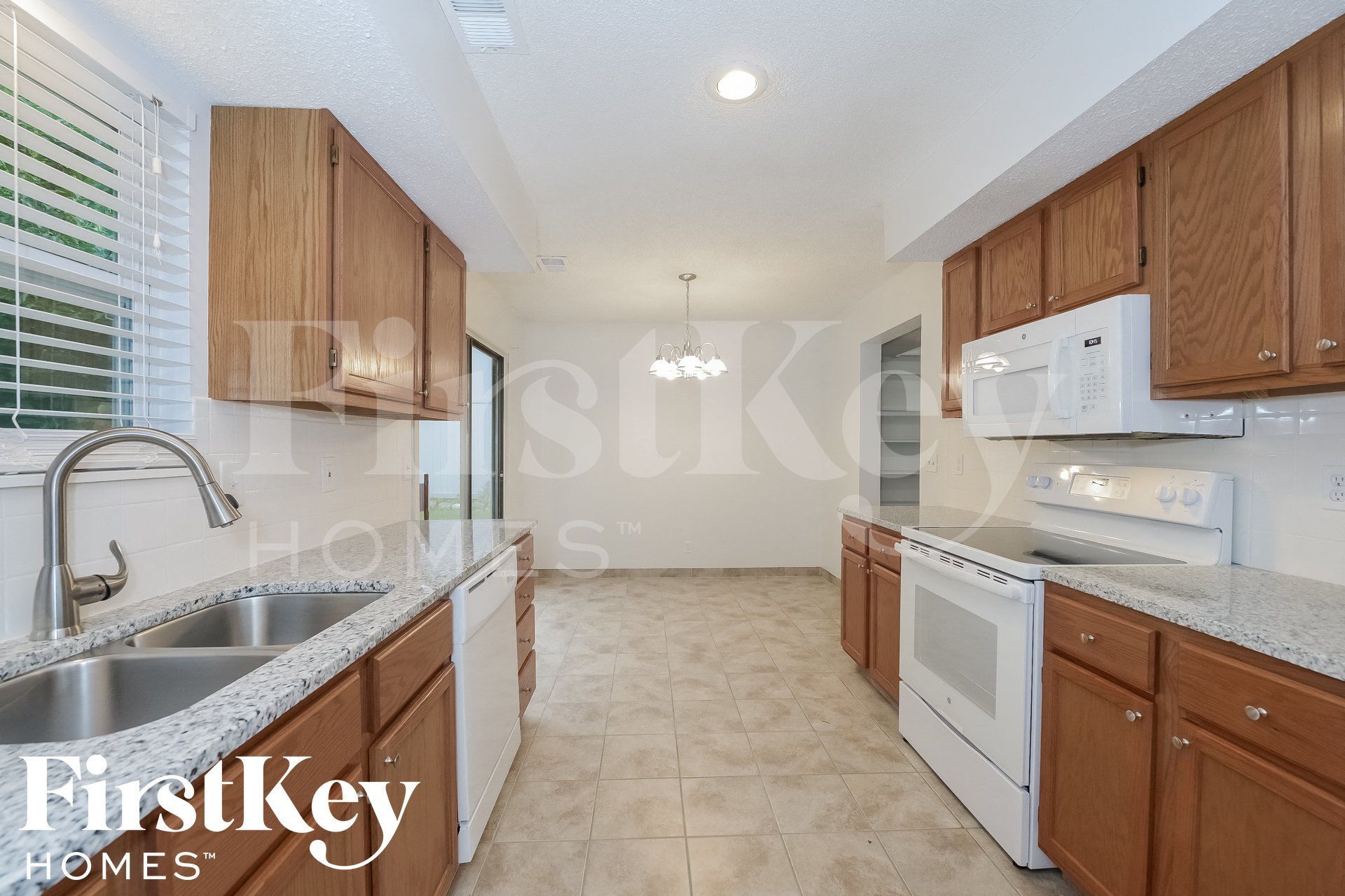 Building Photo - 14128 S Summertree Ln