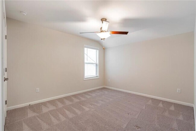 Building Photo - 3430 Steinbeck St