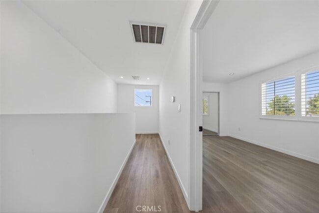 Building Photo - 14827 Dearborn St