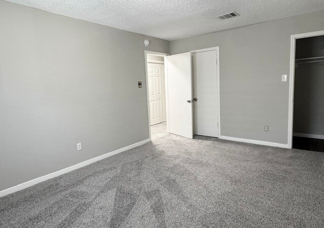 Building Photo - 3131 Mosby Dr