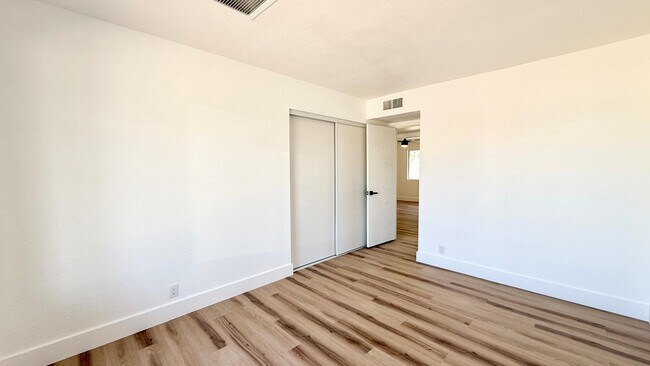 Building Photo - 4827 W Michigan Ave