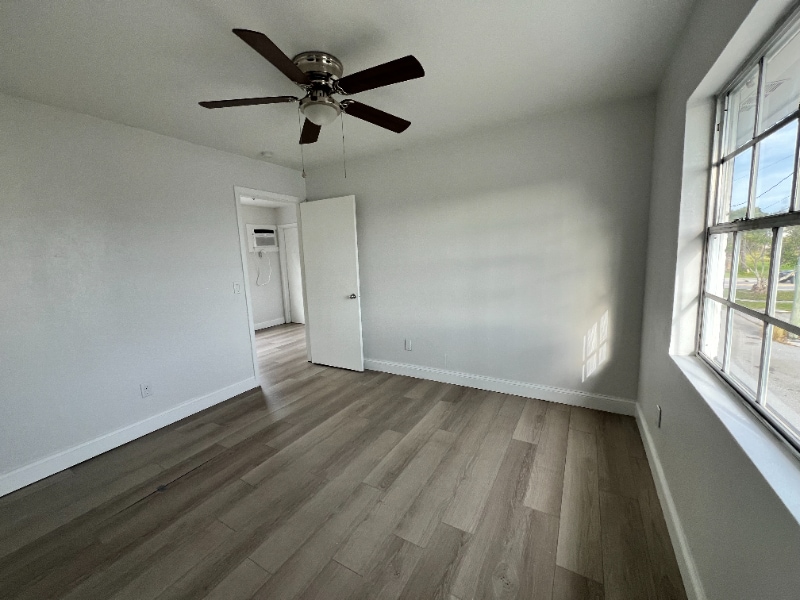 Building Photo - 1225 E New Haven Ave