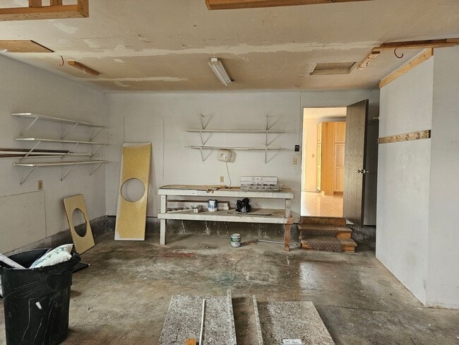 Building Photo - 208 Aquarius Way