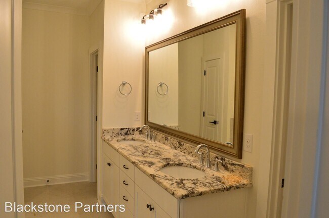 Building Photo - 3 br, 2 bath House - 15032 Shenandoah View CT