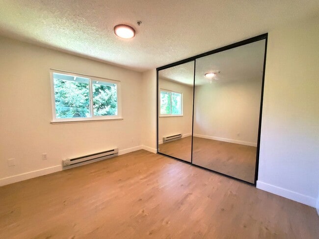 Building Photo - 37426 Parish Cir