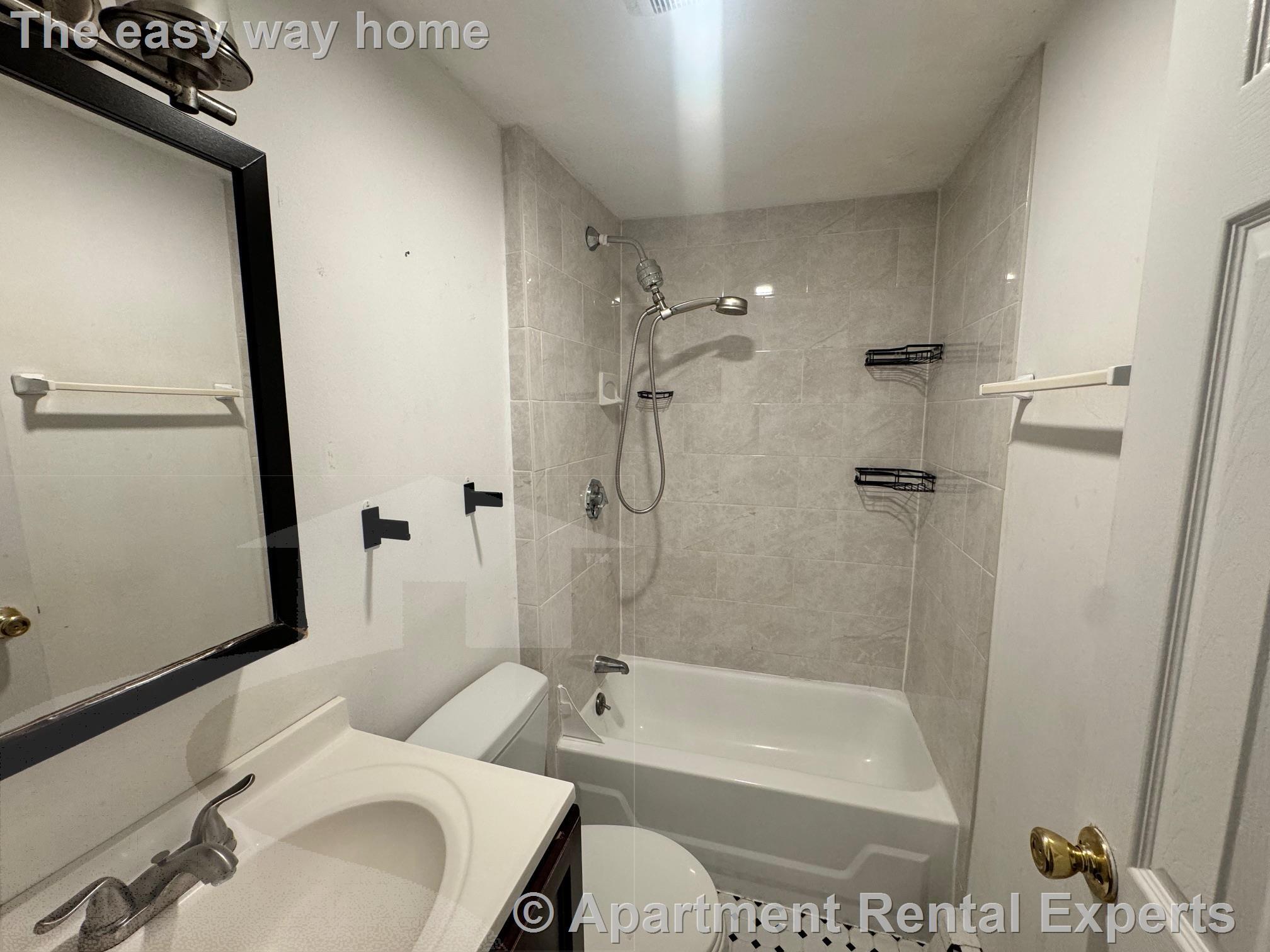 Building Photo - 881 Broadway