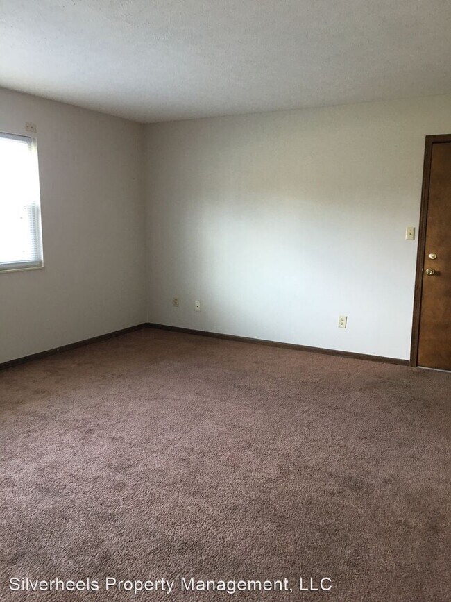 Building Photo - 807 Mitchell Ave