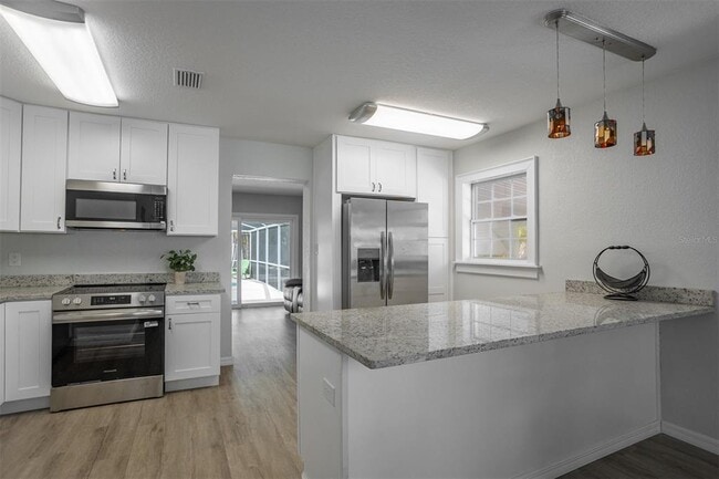 Building Photo - 711 Bayshore Dr