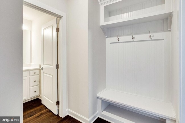 Building Photo - 43469 Grandmoore St