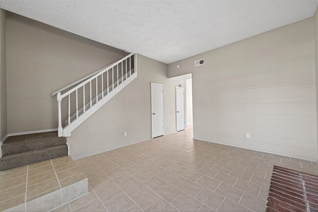 Building Photo - 3479 Rockrill Dr