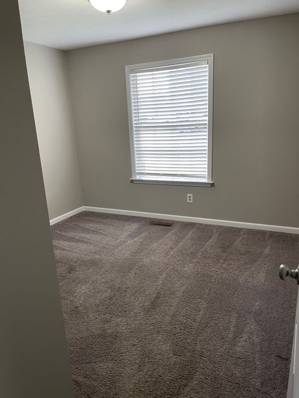 Building Photo - 1604 Baucom Dr