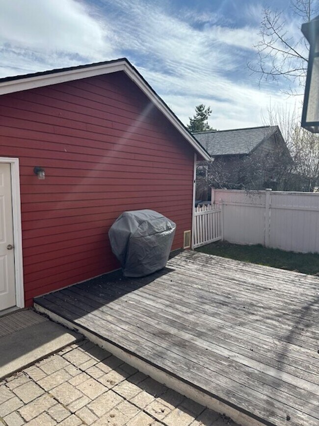 Building Photo - Beautiful House in Canyon Creek
