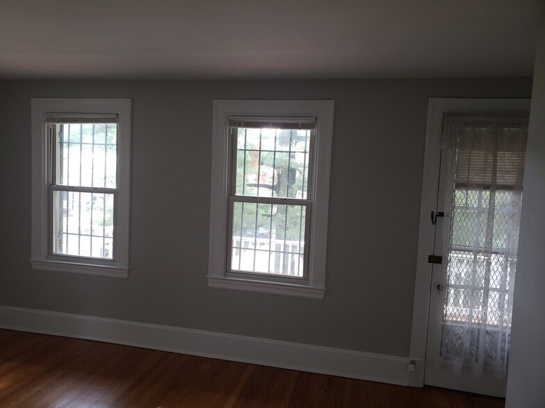 Building Photo - 4101 Roland Ave