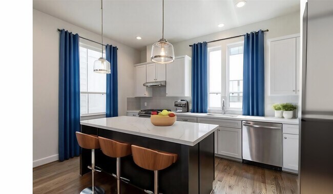 Building Photo - 2802 Grand Fountains Dr