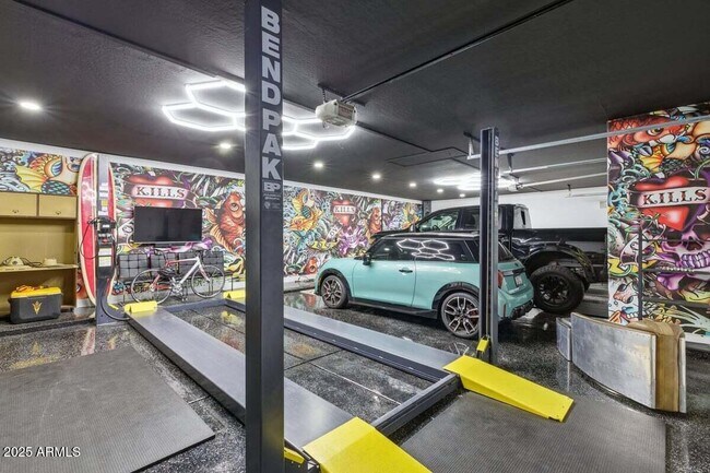 Building Photo - 3452 E Jaeger Cir