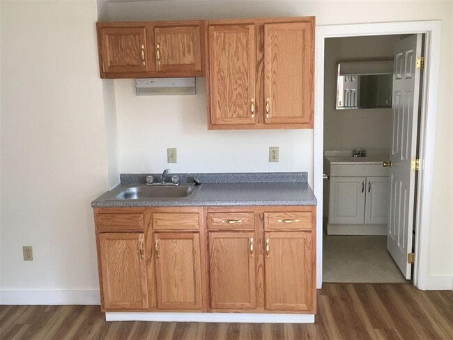 Building Photo - 141 Second St