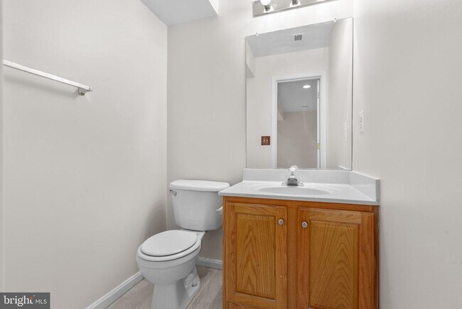 Building Photo - 17575 Deweys Run Ln