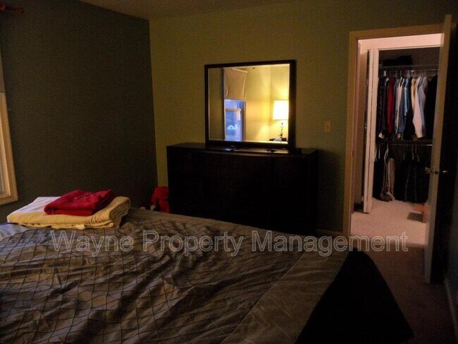 Building Photo - 112 Virginia Ave