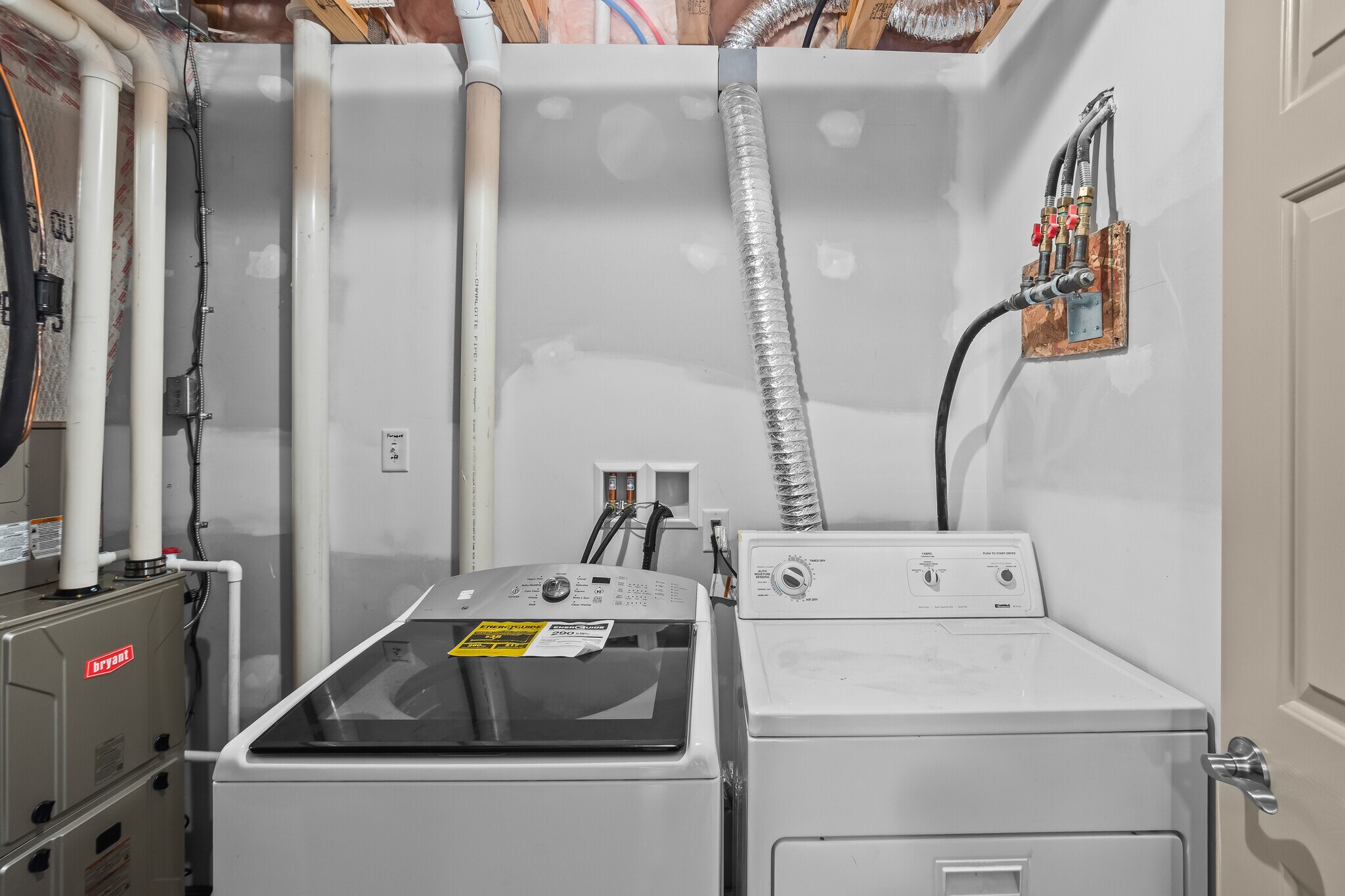 Building Photo - 14 Indiana Cir