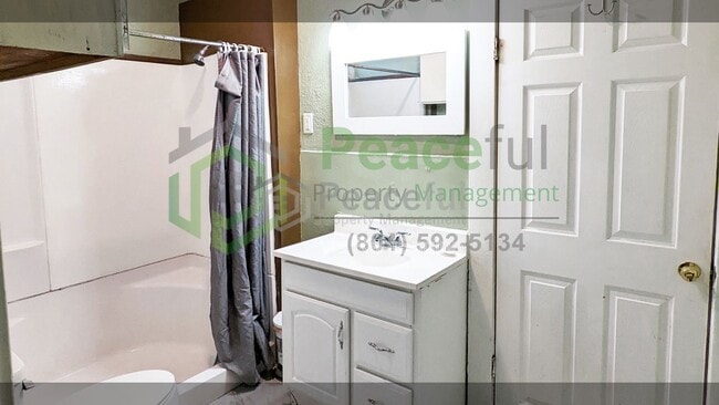 Building Photo - 1019 22nd St